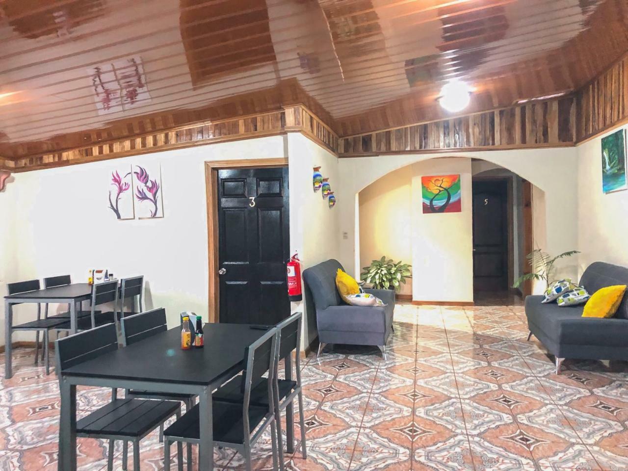 Monte Fresco Hostel Boutique ปุนตาเรนาส ภายนอก รูปภาพ